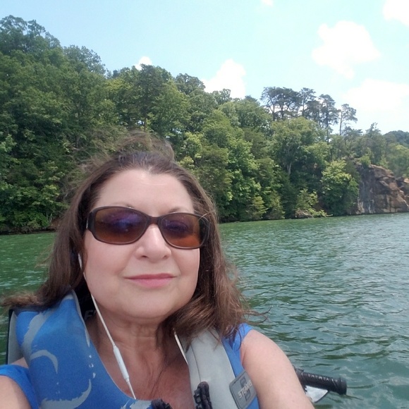 Meet your Posher, Rebecca - Picture 6 of 6